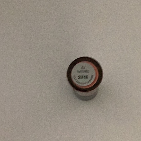 Mary Kay Nurishine Plus Lip Gloss Discontinued Shade - Picture 2 of 2